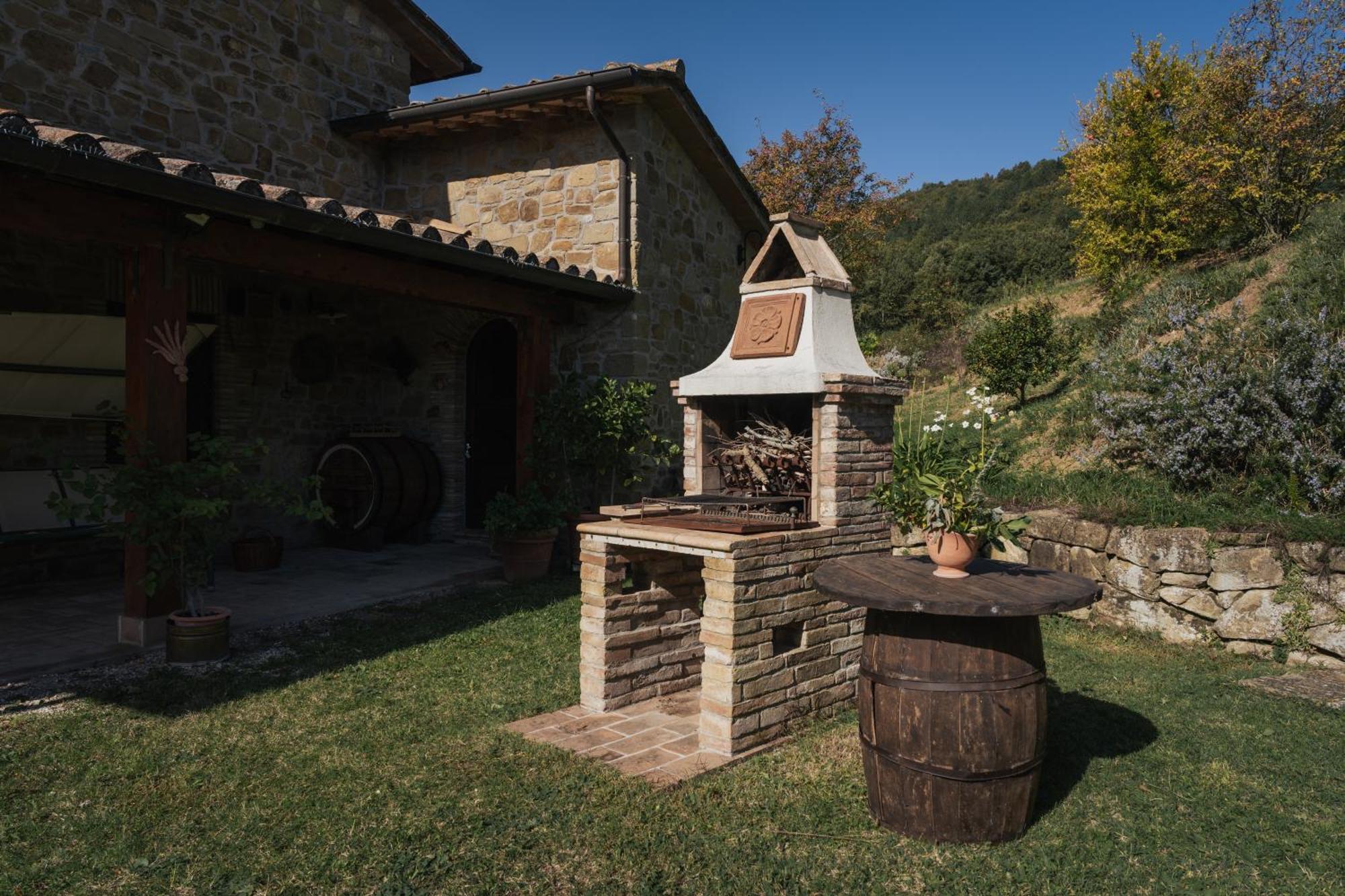 Agriturismo Casa Del Nonno Valfabbrica Bagian luar foto