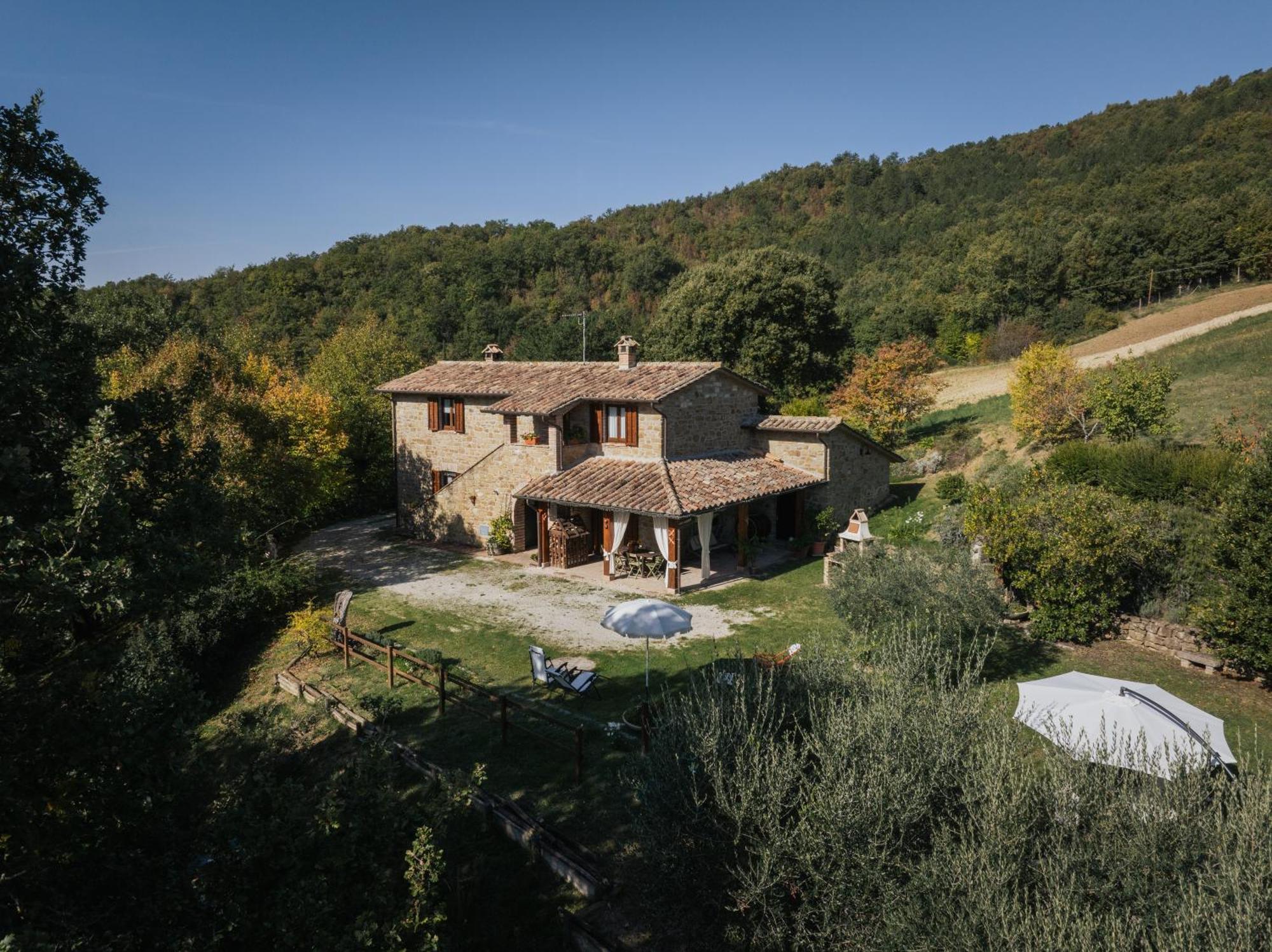 Agriturismo Casa Del Nonno Valfabbrica Bagian luar foto
