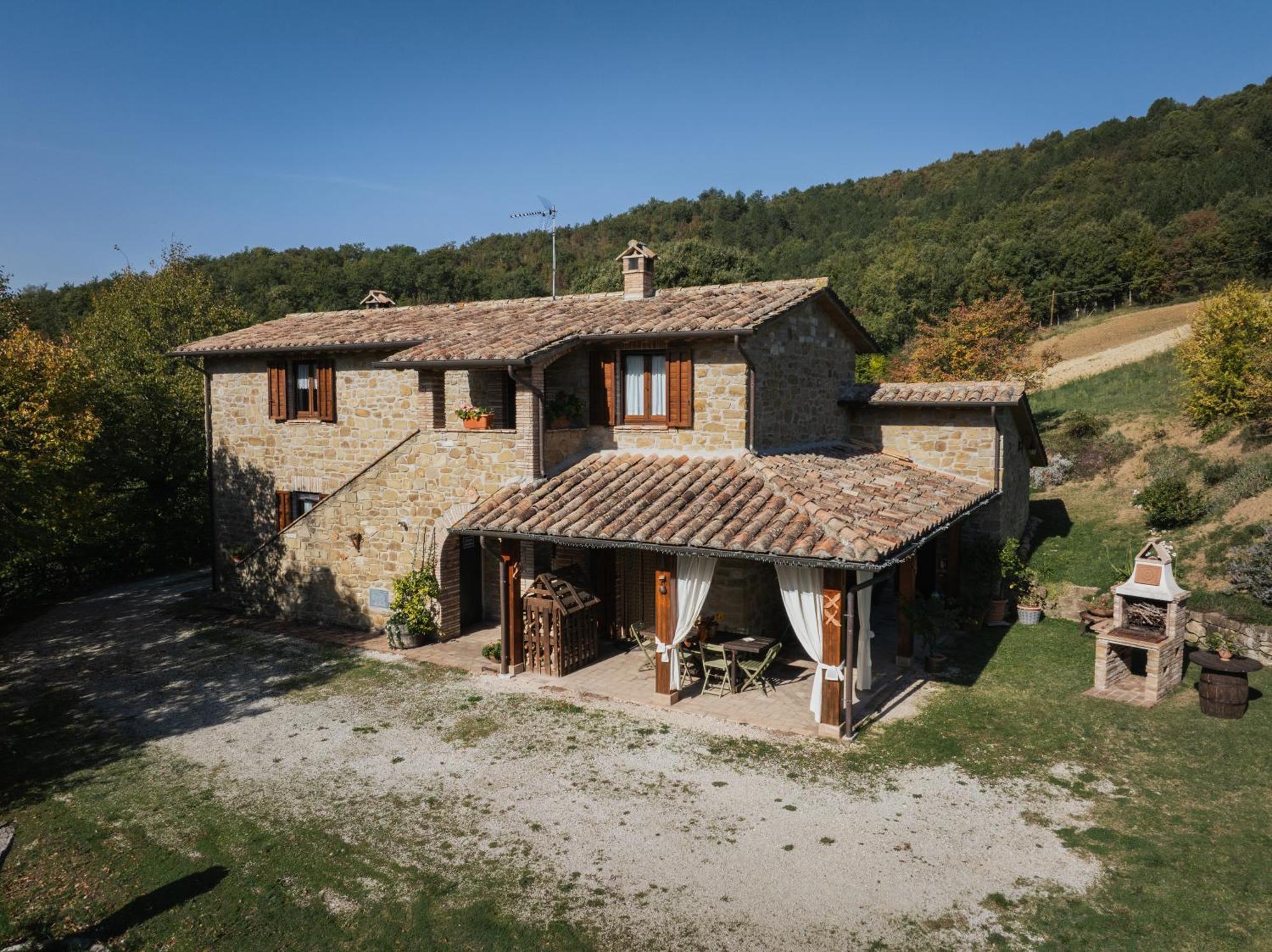 Agriturismo Casa Del Nonno Valfabbrica Bagian luar foto