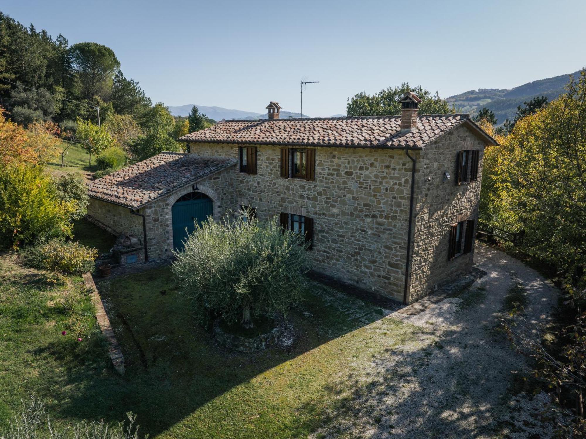 Agriturismo Casa Del Nonno Valfabbrica Bagian luar foto