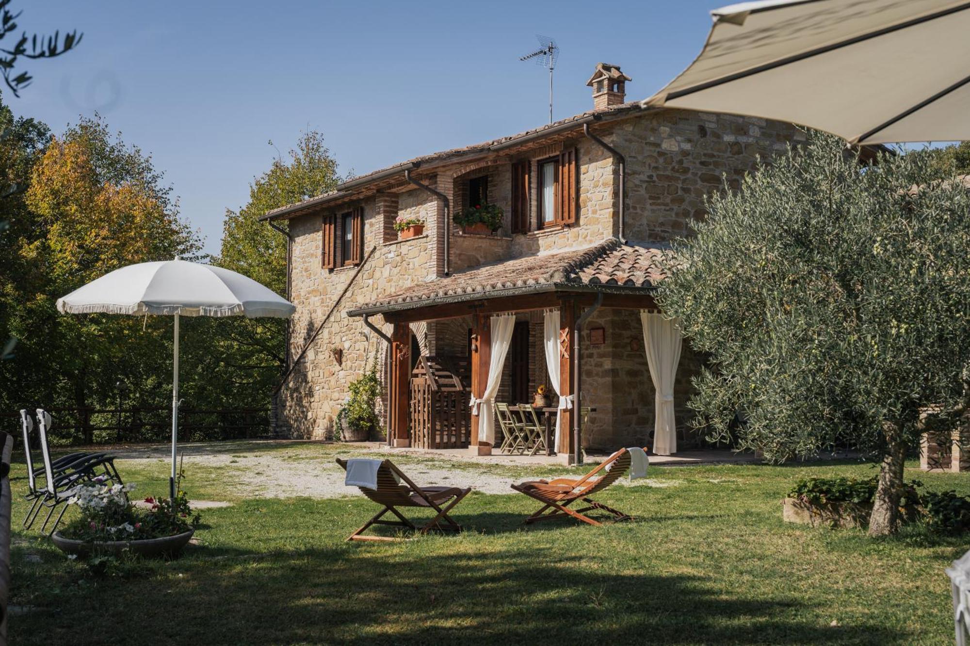 Agriturismo Casa Del Nonno Valfabbrica Bagian luar foto